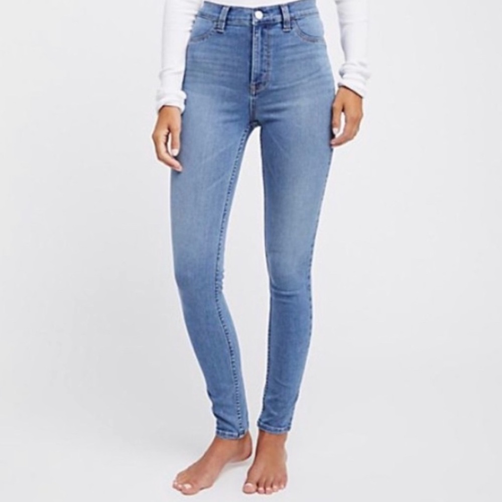 DONATED ❗️FREE PEOPLE Super Skinny Stretch Jeans, Size W24R - Picture 1 of 6